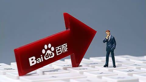 奥迪车主为躲闯红灯电动车不慎坠河